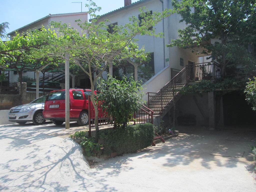Apartment Artusi Pula Rum bild